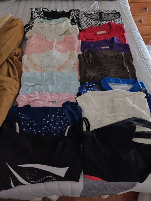 Roupa diversa de senhora