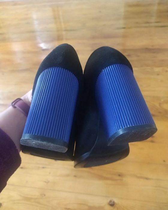 Продам туфли, ботильоны, полуботинки, черные