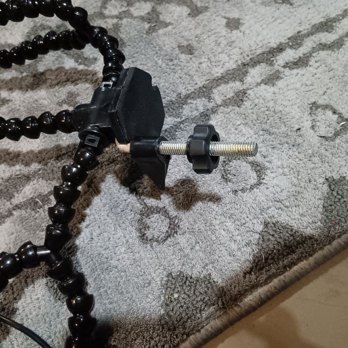 Suporte para soldar com lupa