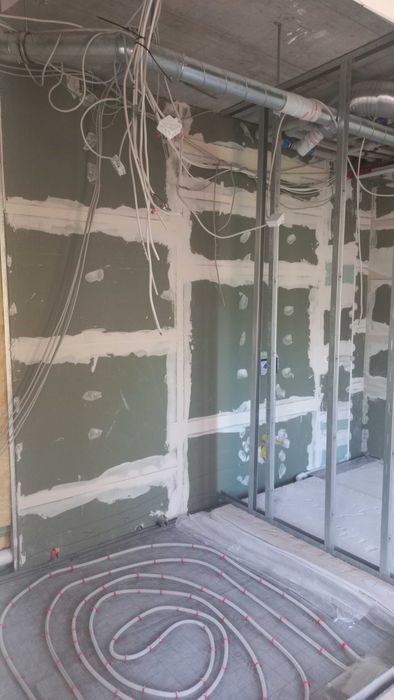 Cyklinowanie, montaz parkietu, paneli, tarasy