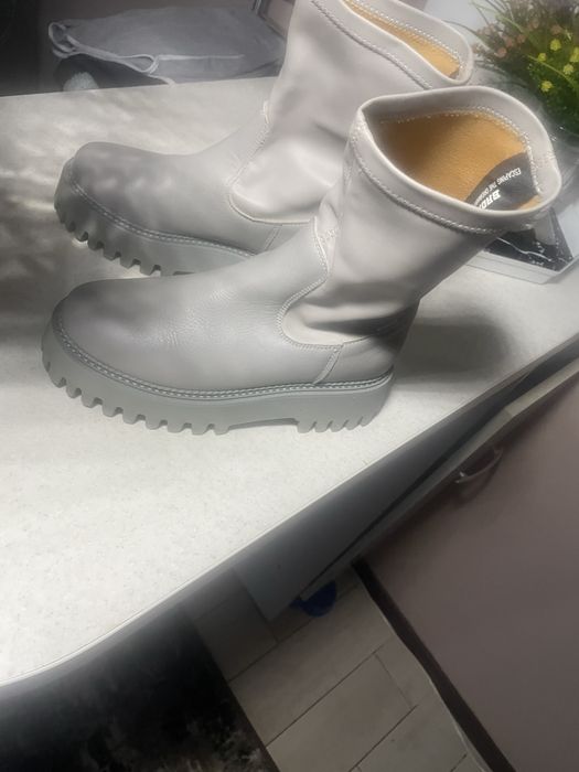 Продам ботинки женские демисезонные