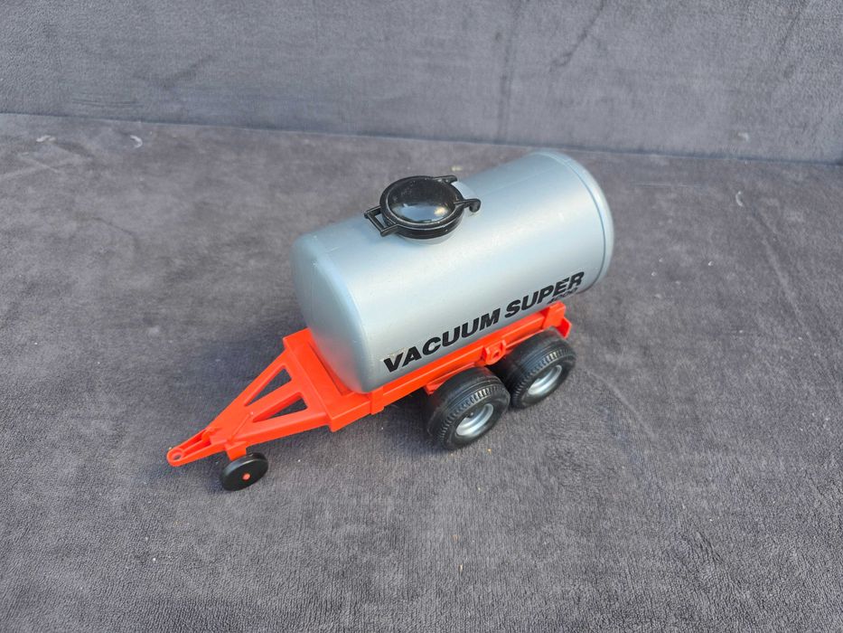 Bruder beczkowóz vacuum Super 4000
