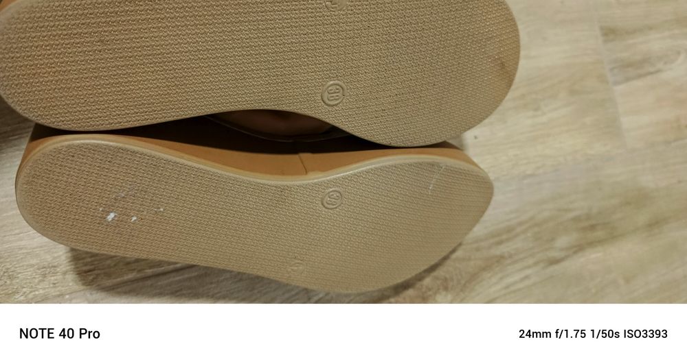 Klapki damskie na koturnie Inuovo 38