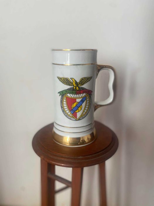 Coisas antigas,quadros cadieiros e vasos