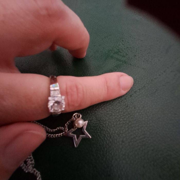 Біжутерія хорошо качества,кулони,сережки,кольца