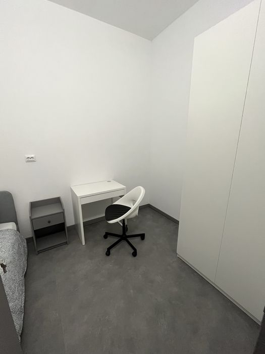 Aluguer de quarto individual em Algés, 320€