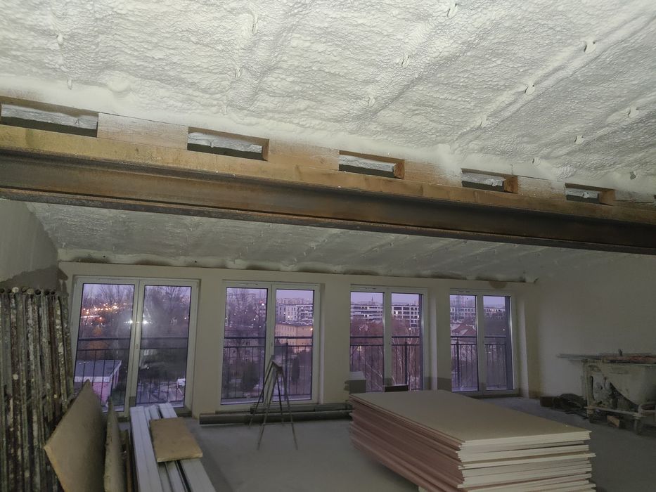 Izolacja Pianą PUR Poddasza Fundamenty Hale