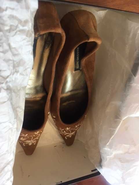 Sapatos de salão Massimo Dutti, em camurça, usados uma vez