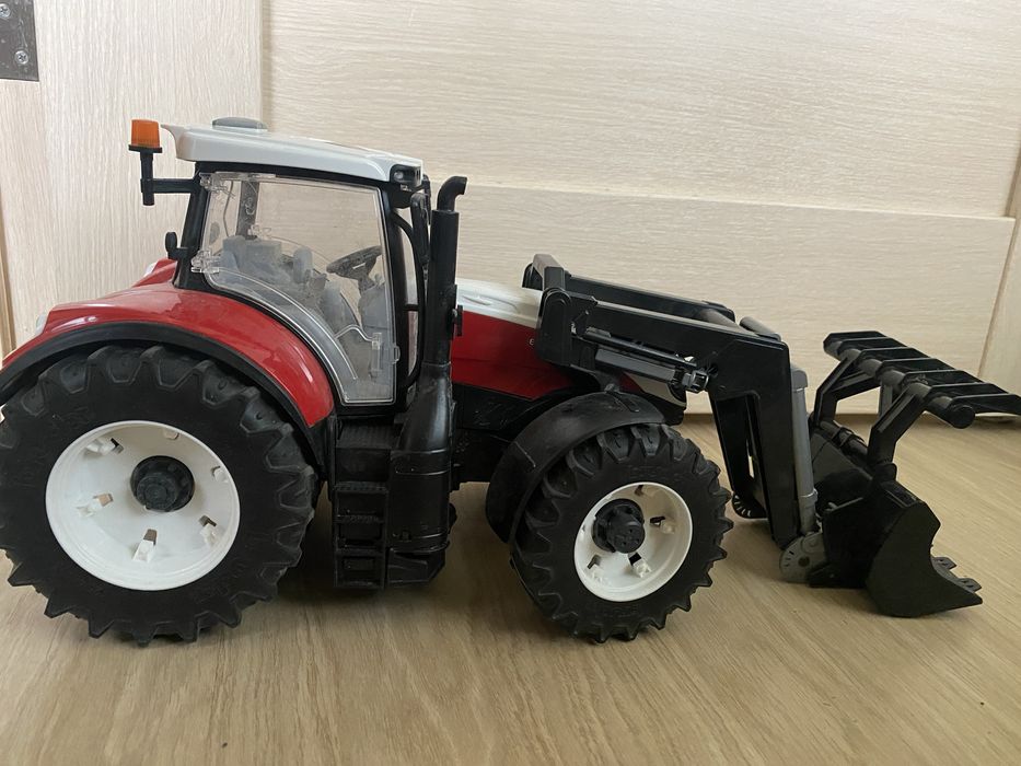 Трактор Bruder Steyr 6300 брудер