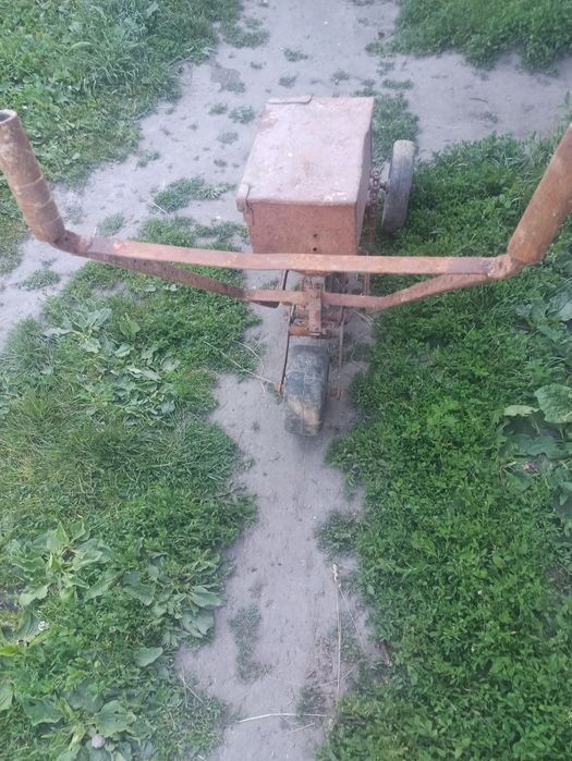 Ручна бурякова сівалка