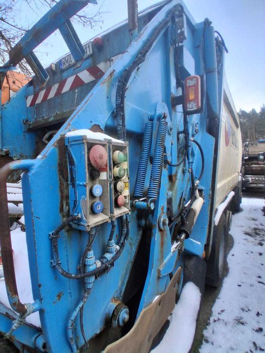 Sprzedam samochód ciężarowy Mercedes -Benz 2524