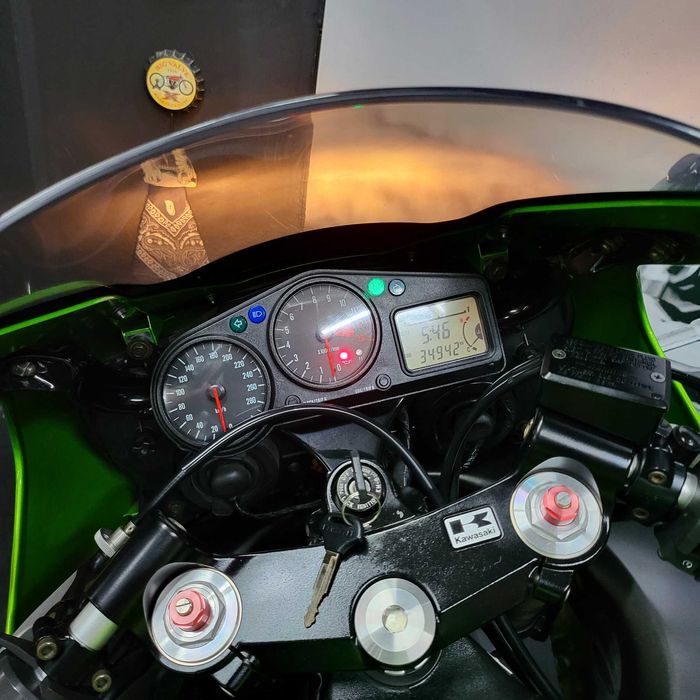 Kawasaki Ninja ZX12-R