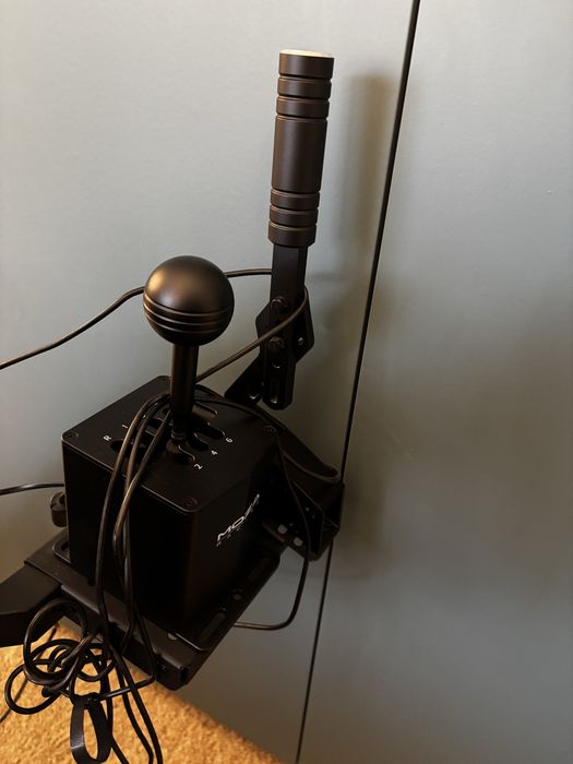Zestaw do sim racingu moza r5 moza racing hamulec reczny h-shifter