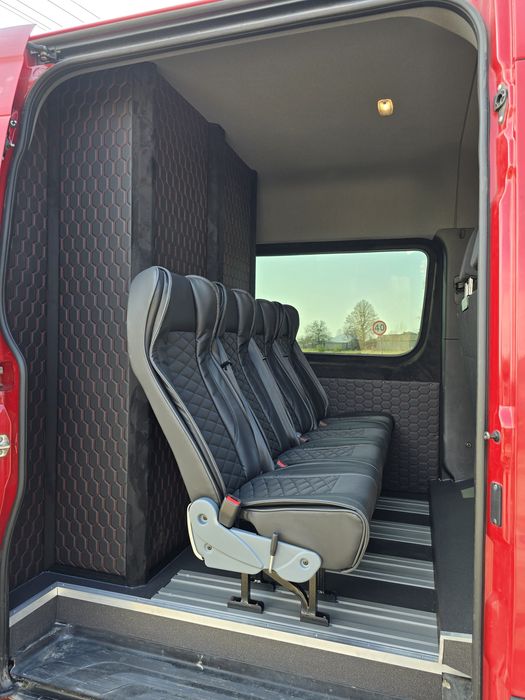 Zabudowy do busów montaż foteli Sprinter Master Iveco webasto Fotele