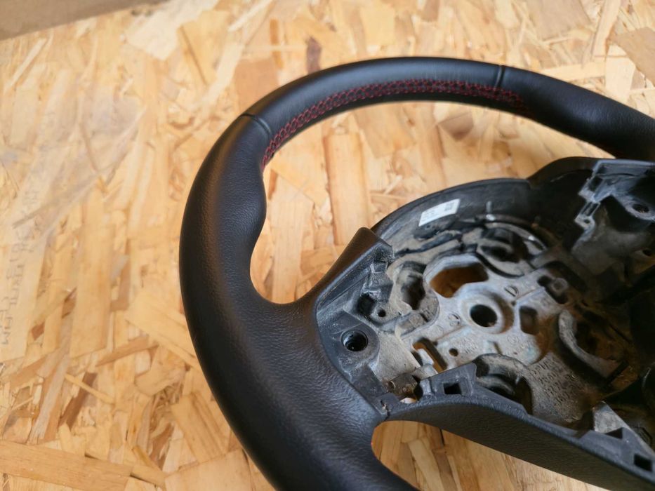 Volante Sport BMW Serie 1 F20 3 F30 4 F36 em pele