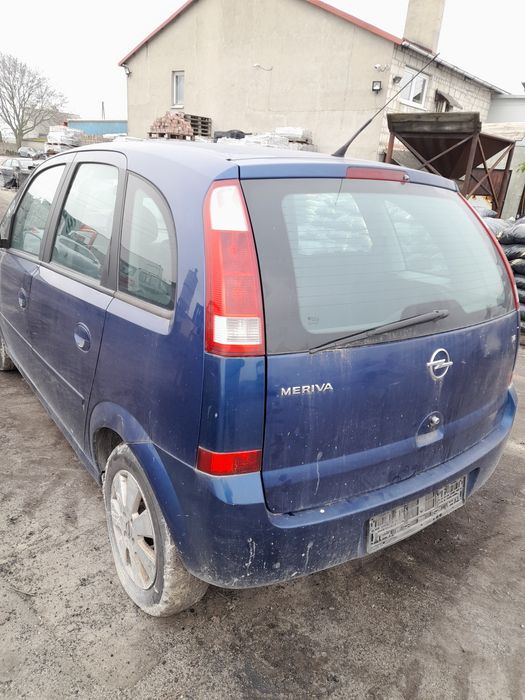 Opel Meriva  lampy przód stan bdb możliwość wysyłki