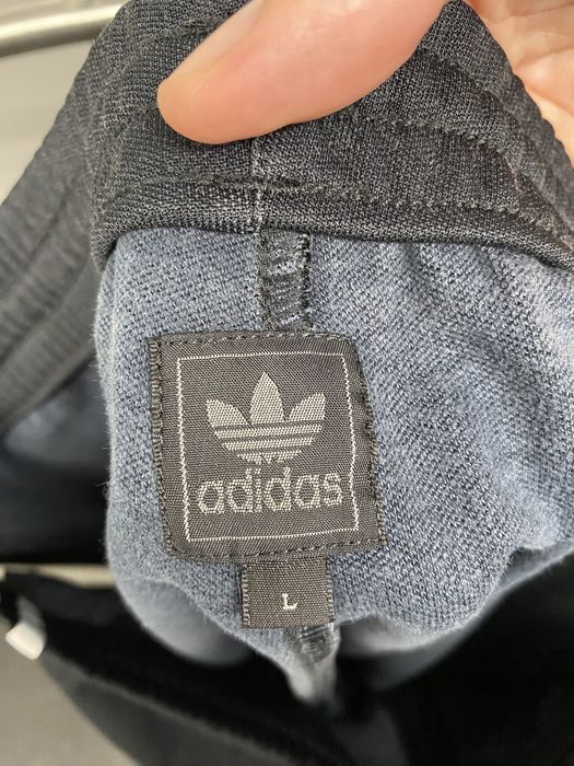 Calções Adidas Originals (Tam L)
