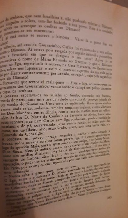 Livro "Os Maias"