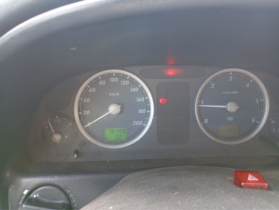 Автомобиль ВОЛГА ГАЗ 31105