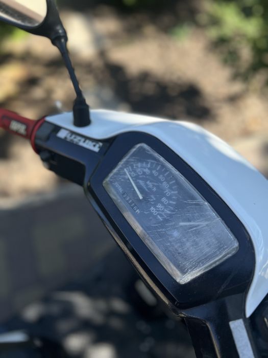 Продам скутер Suzuki address v 100