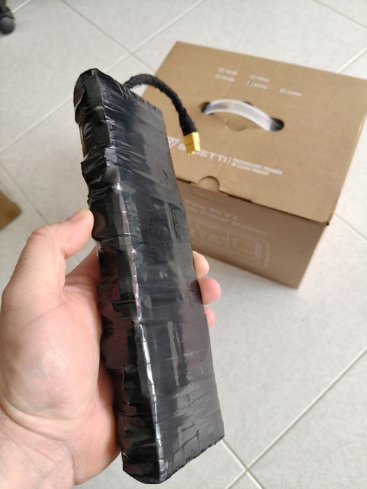 Fonte de corrente Bluetti elite 30 v2 com bateria extra de 90wh