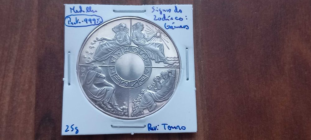 Medalha de Prata "Zodíaco- Gémeos/Touro"