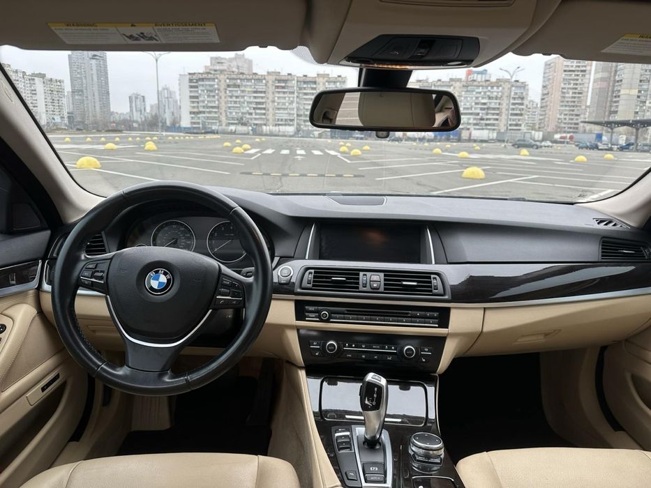 BMW F10 535i 2014 рік