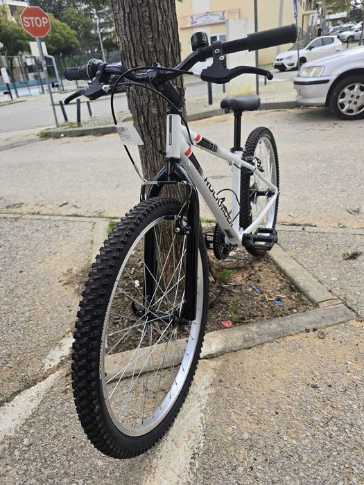 Bicicleta em ótimo estado – pronta a andar