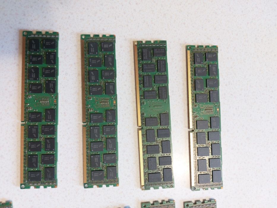Б/у серверная оперативная память ddr3 8gb 2rx4 pc3 10600