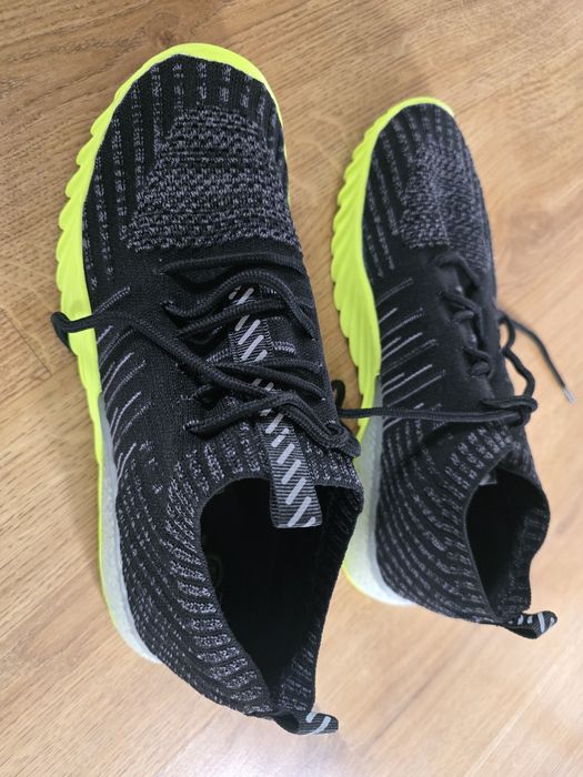 Sprzedam buty chłopięce 39 rozmiar