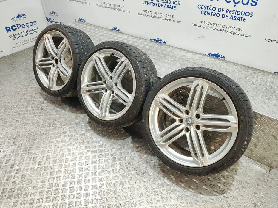 Conjunto de Jantes 19 Originais S-Line SLine Audi A5 8T S5 RS05 9J