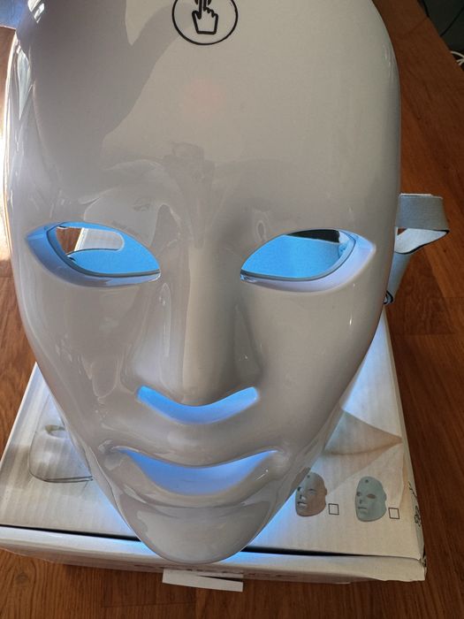 Маска LED для обличчя 7в1 з USB живленням світлодіодна для світлотерапії та догляду за шкірою