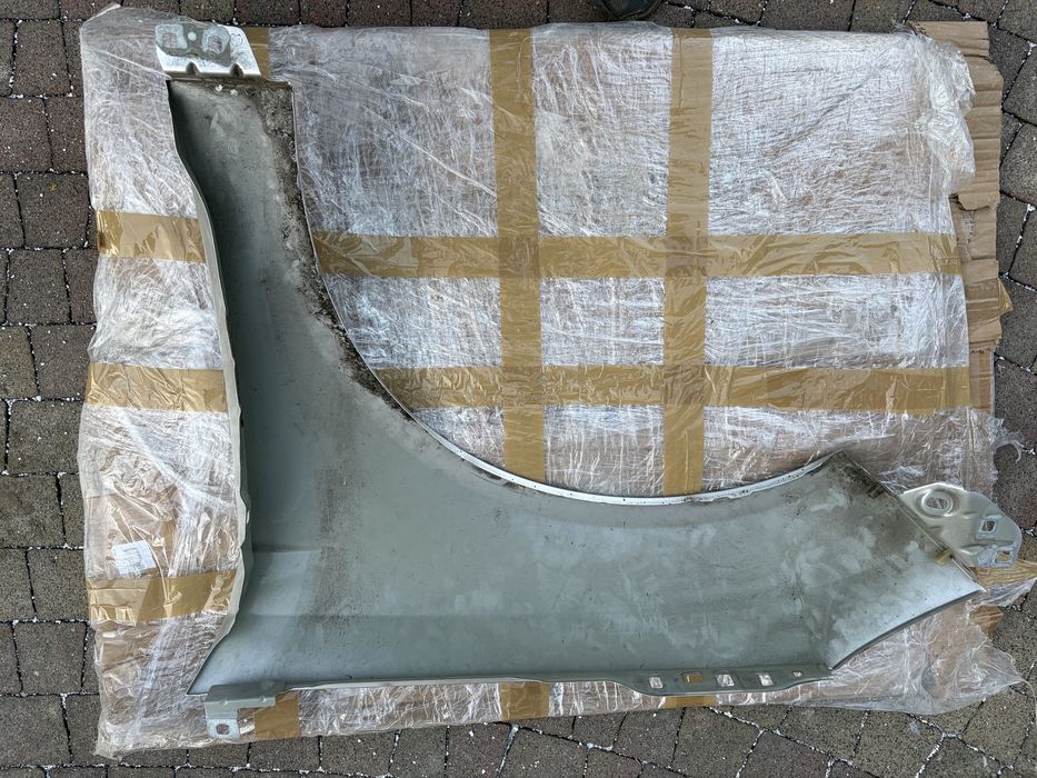 Błotnik prawy przód Ford Focus MK3