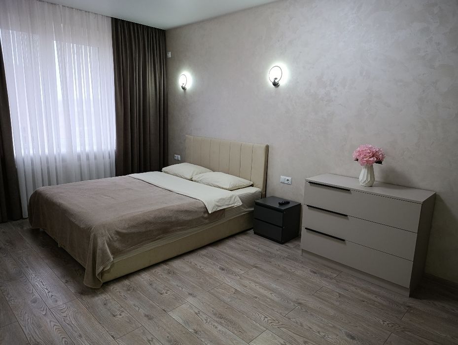 Квартира подобово. Р-н Оазис. Електроніка.