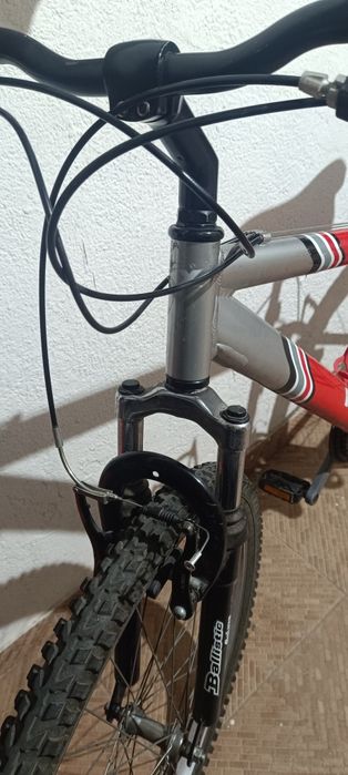 Bicicleta de montanha  roda 26 (BTT) de marca KX, modelo Sport 106