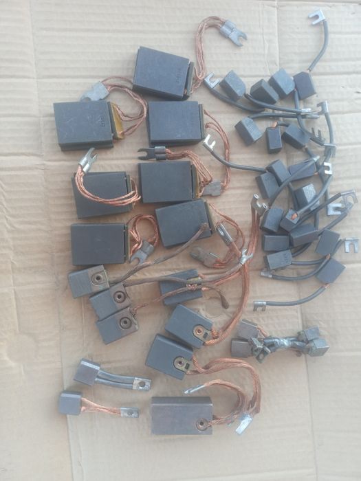 Щітки різні клеми.