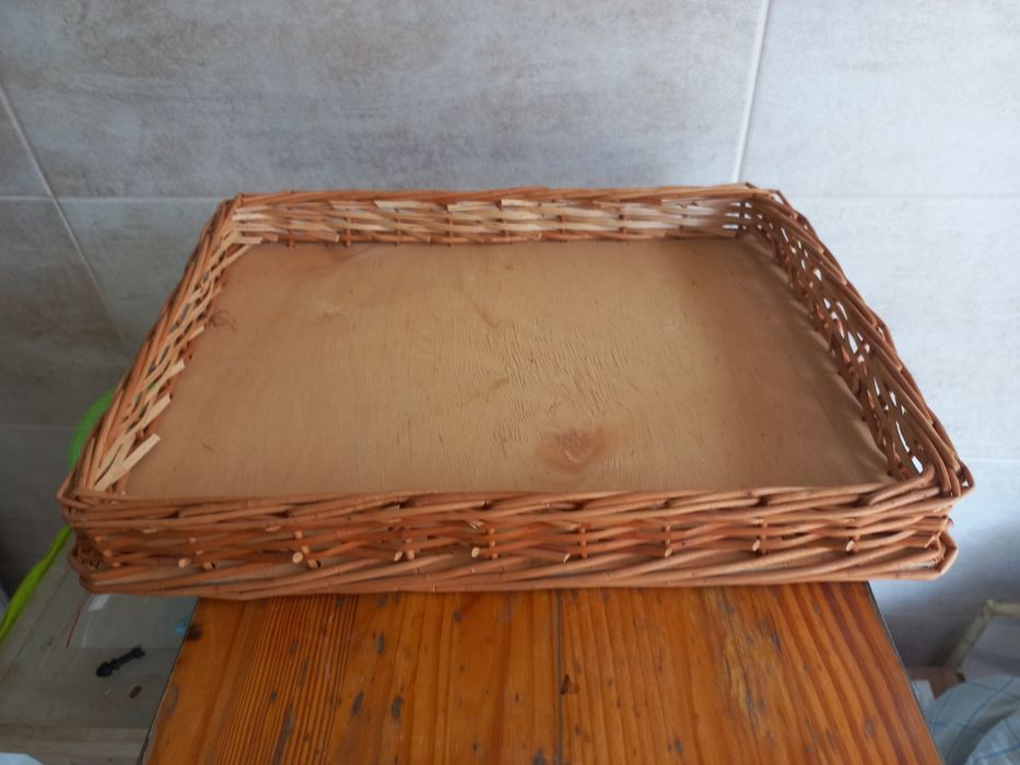 Продам  плетёну корзину из лозы
