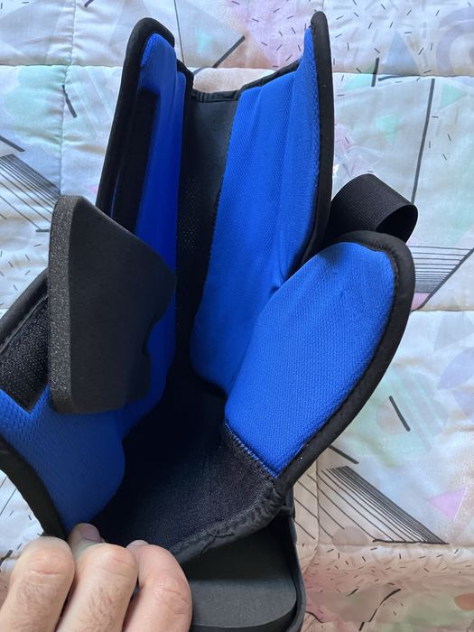 Bota para lesão de pé e perna nova