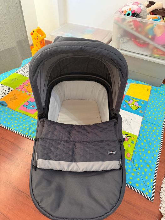 Alcofa SEETY Chicco como novo ainda com folheto de compra
