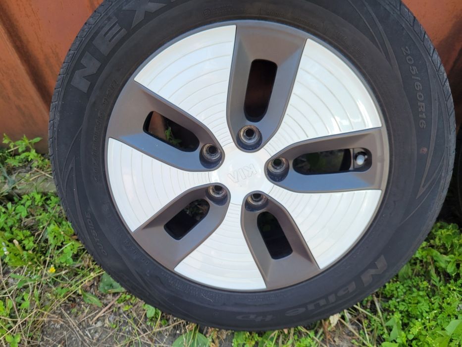 KIA SOUL  5+114.3 Електро