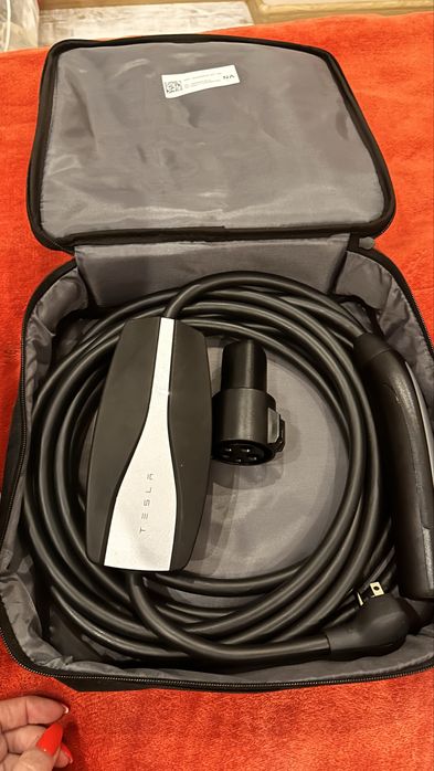 Перехідник.Ключі. Флешки.Тесла. Tesla.Rivian.Lucio.