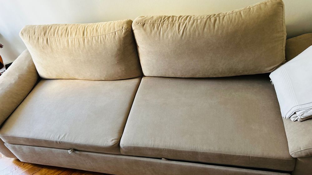 Sofá Cama Beje Conforama como novo