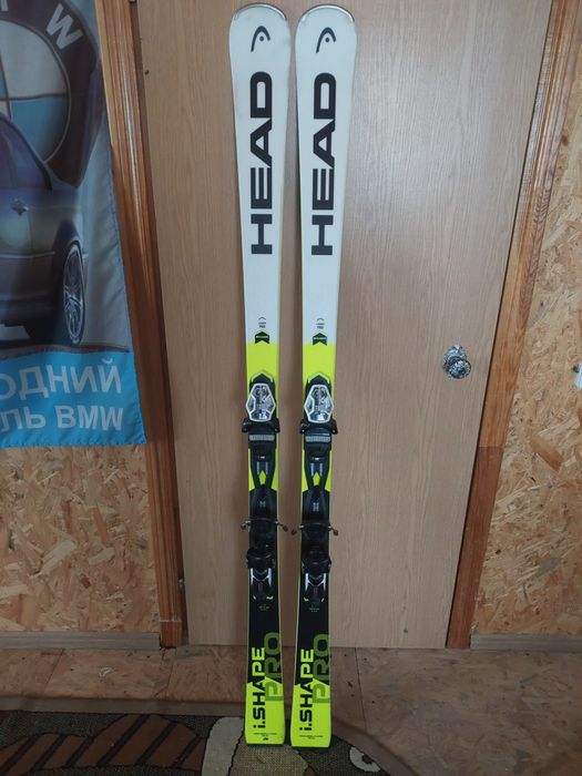 Нові гірські лижи Head.
