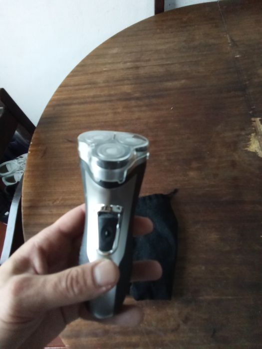 Máquina de barbear nova