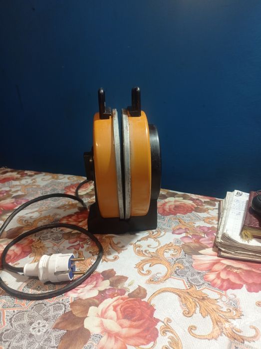 Продам электро вафельница