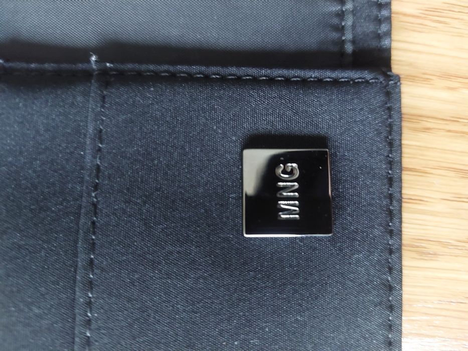 Carteira / porta moedas preta Mango