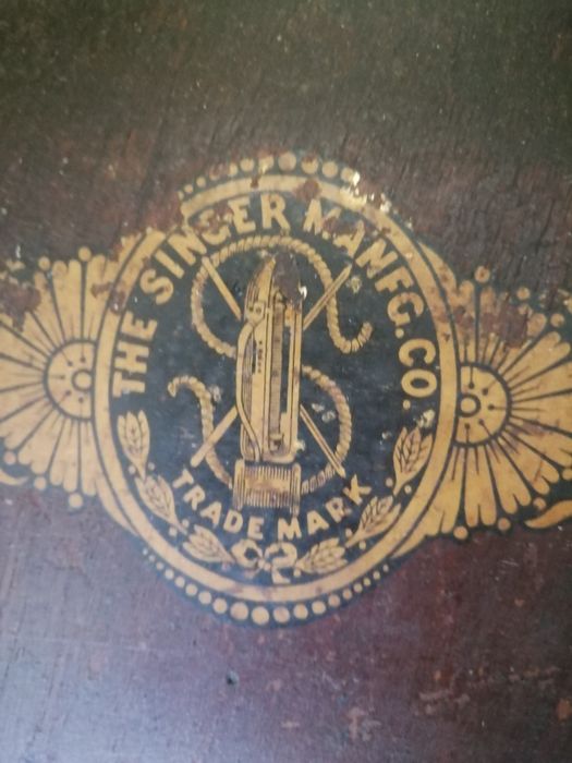 Relíquia Singer 1922 – Modelo 127K c/ Móvel e Pedal Original (104 Anos