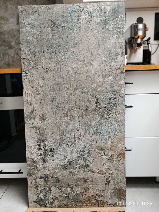 Piękny gres hiszpański ozdobny 60x120