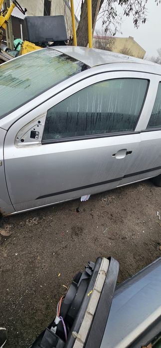Drzwi lewe przód Opel Astra H Z157