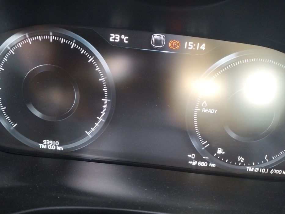 Volvo XC60 T8 plugin Twin Engine — photo 3